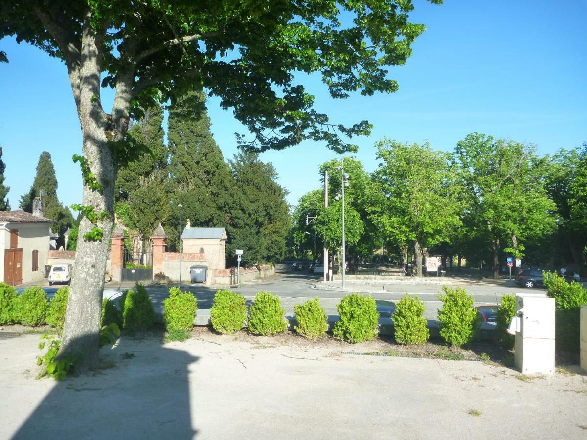 Au Coeur De Montastruc-La-Conseillere - Chambres D'Hotes Exterior photo